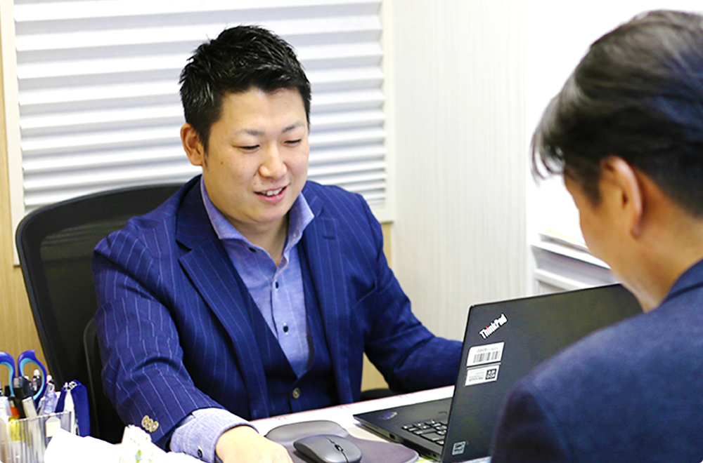 接客をしている様子